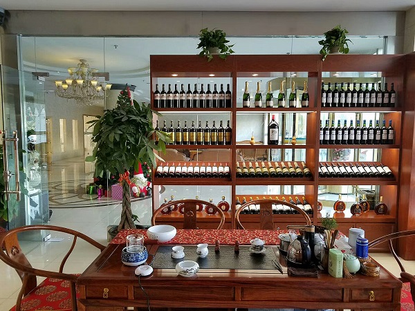 如何增加红酒店的客流量？